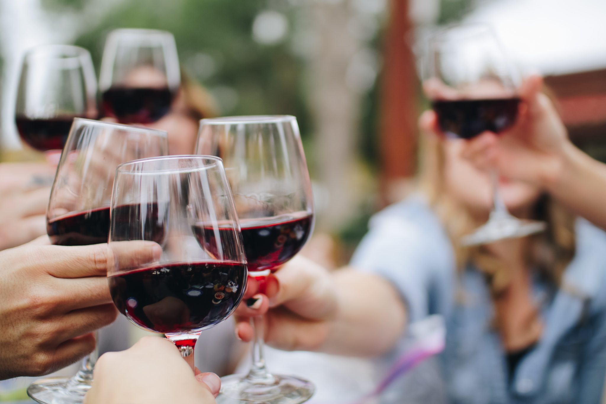 Best Instagram Hacks for Marketing Your Wine Business